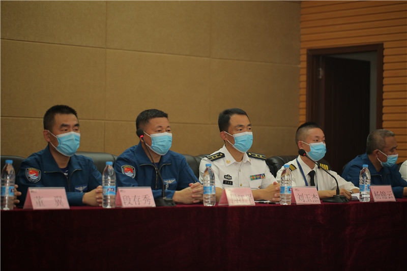 1632320736341911.jpeg 开飞典礼2.jpg