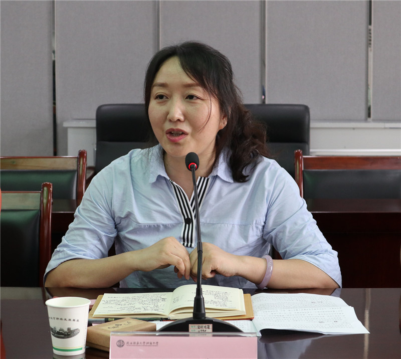 1593827984852147.jpeg 8西安市航天城一中课程研发中心主任罗辉进行点评_副本.jpg