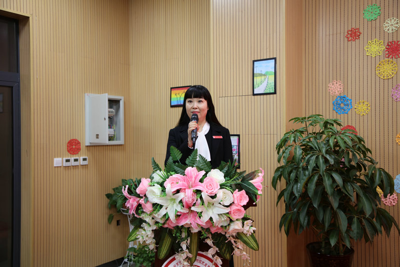 1608539407235489.jpeg 主持人.JPG