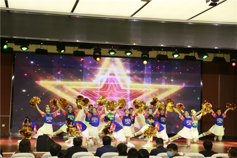 1634118036705429.jpeg 4.啦啦操表演.JPG