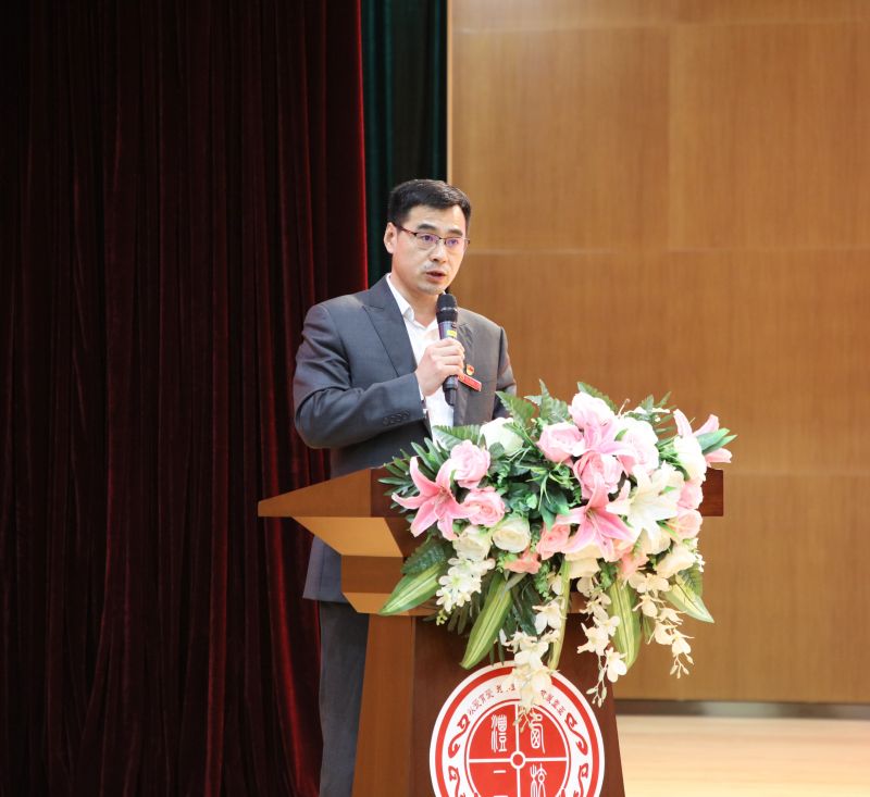 1683530172204537.jpeg 1 马主任宣读 (2).jpg