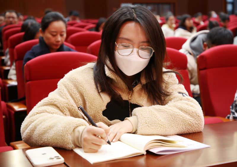 1683530266410978.jpeg 1 马主任宣读 (5).jpg