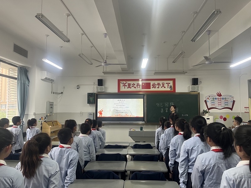 1695087329380109.jpeg 唱歌02.jpg